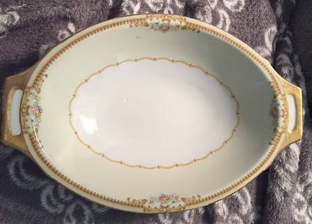 V2026 11" Oval Vegetable Bowl