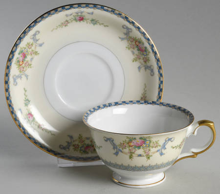 V2036 Footed Cup & Saucer Set