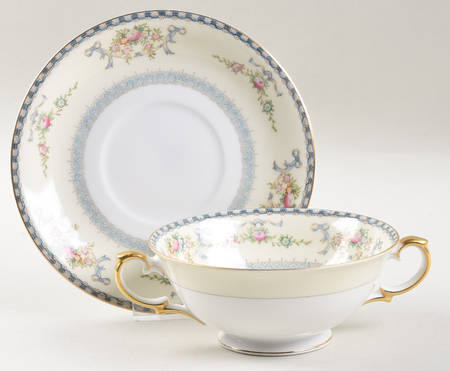 V2036 Footed Cream Soup Bowl & Saucer Set