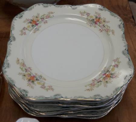 V2042A Square Salad Plate