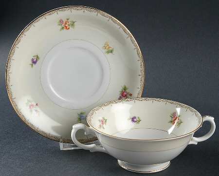 V2070 Footed Cream Soup Bowl & Saucer Set by Meito