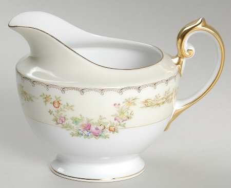 V2131 Creamer