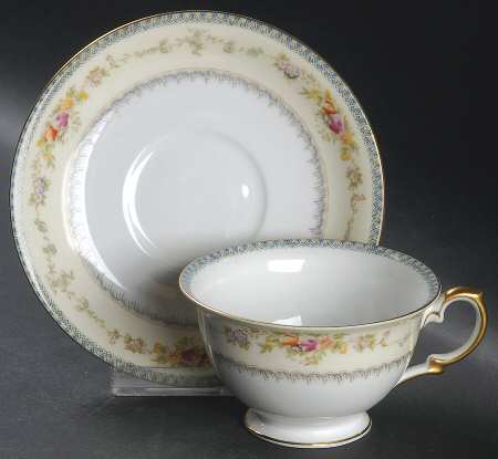 V2144 Footed Cup & Saucer Set