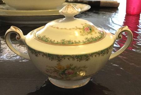 V2160 Sugar Bowl & Lid