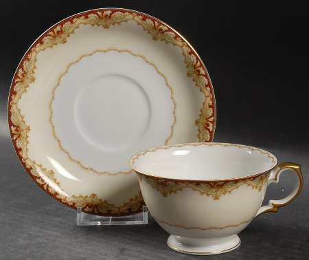V2347 Footed Cup & Saucer Set