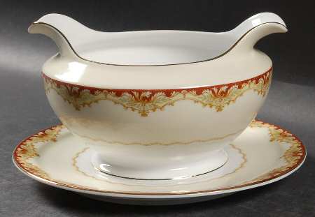 V2347 Gravy Boat with Attached Underplate