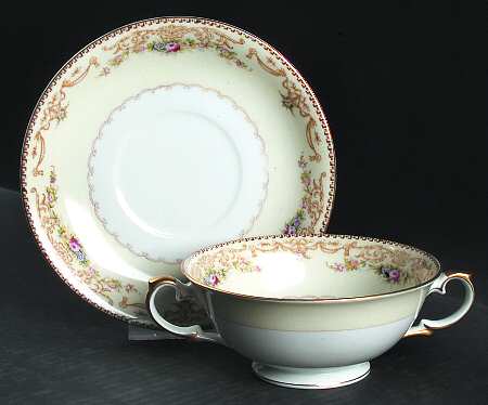 V2563 Footed Cream Soup Bowl & Saucer Set