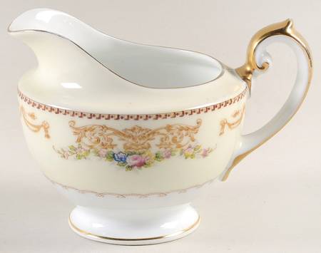 V2563 Creamer