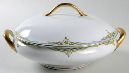 Vendome Round Covered Vegetable