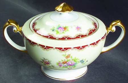 Versailles (James) Sugar Bowl & Lid