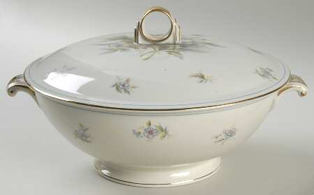 Virginia (Floral Center) Round Covered Vegetable by Meito
