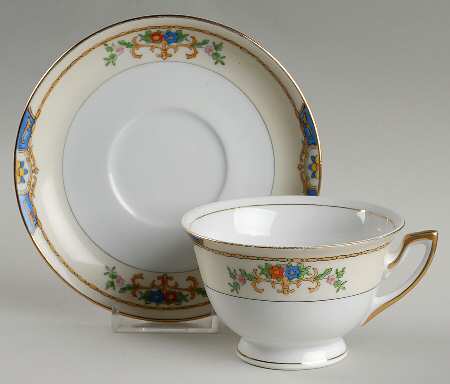 Warren Footed Cup & Saucer Set by Meito