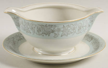 Wild Cherry Gravy Boat with Attached Underplate
