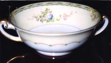Woodbine Footed Cream Soup Bowl
