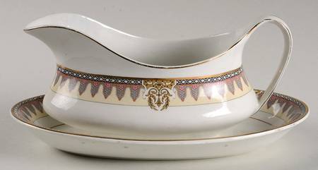 Amiens Gravy Boat & Underplate/Relish