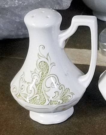 Avondale Green Pepper Shaker