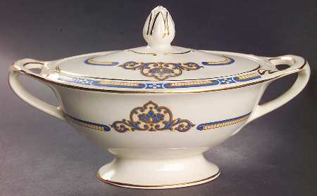 The Belmont Sugar Bowl & Lid