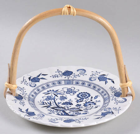 Blue Nordic 5 3/8"-5 5/8" Bamboo Handled Serving Plate  HC