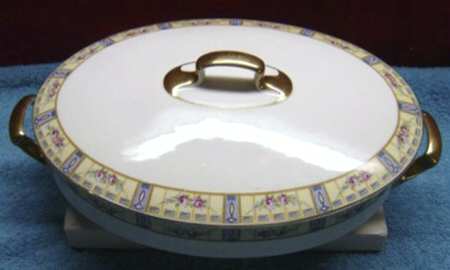 Candida Oval Covered Vegetable