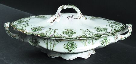 Chatham Green Oval Covered Vegetable