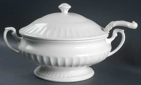 Classic White Tureen & Lid w/Ladle