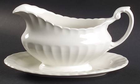Classic White Gravy Boat & Underplate/Relish