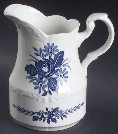 Dresden Blue 24 Oz Pitcher