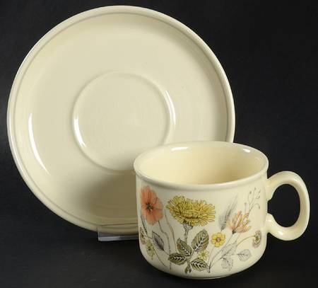 Hedgerow Flat Cup & Saucer Set