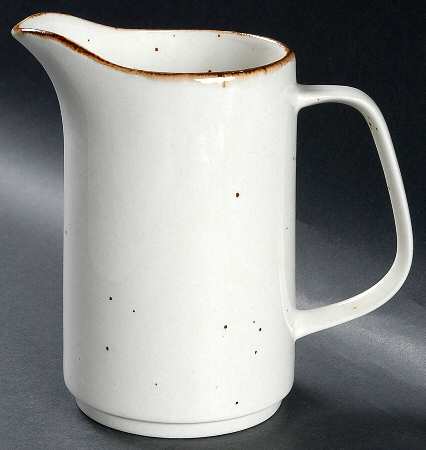 Lifestyle 24 Oz Pitcher
