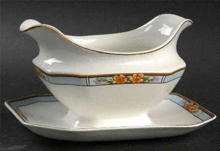 Nebraska Blue Gravy Boat with Attached Underplate