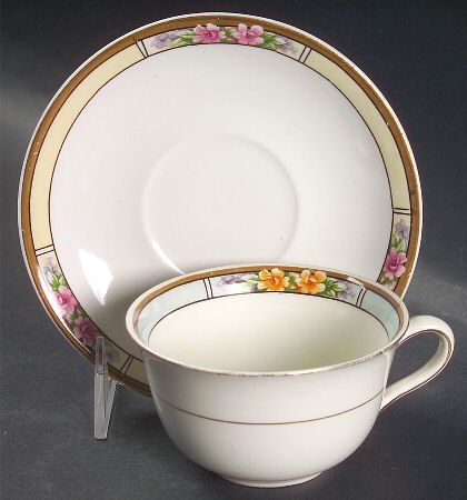 Nebraska Cream Flat Cup & Saucer Set