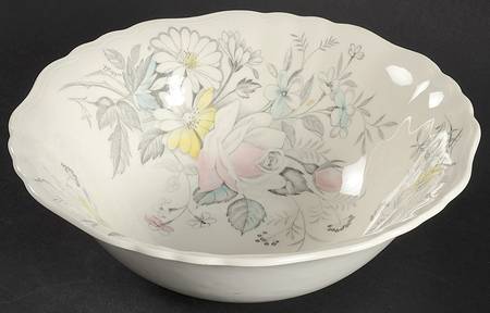 Old World Charm 8" Round Vegetable Bowl