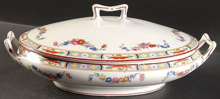 Richmond (White Background) Oval Covered Vegetable