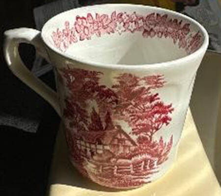 Romantic England Red (Shield-No Dishwash Marking) Mug