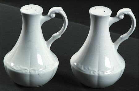 Sterling Colonial Salt & Pepper Set