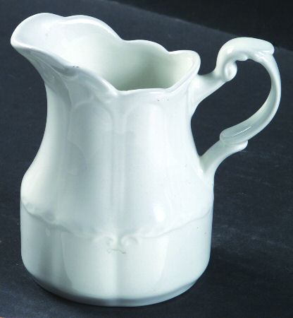 Sterling Colonial Creamer