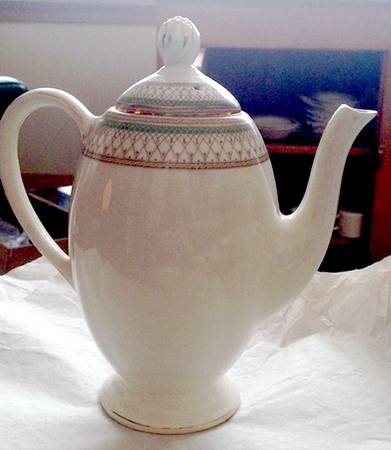 Westminster Coffee Pot & Lid