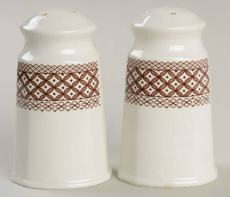 Wicker Brown Salt & Pepper Set