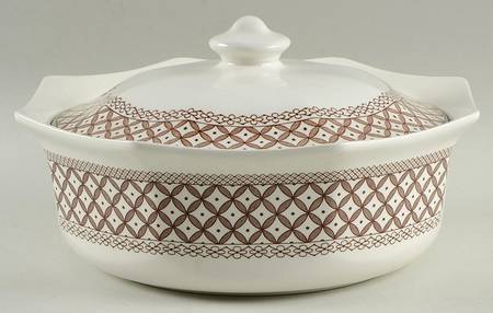 Wicker Brown Round Covered Vegetable