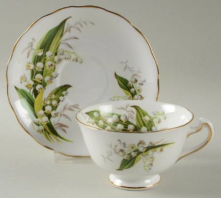 MEL3 Footed Cup & Saucer Set