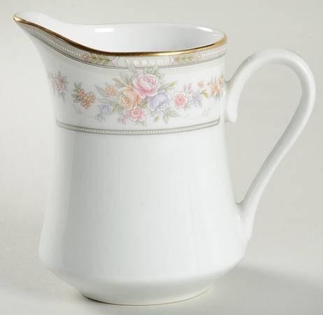 Botanica Creamer