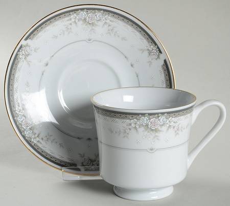 Moment Footed Cup & Saucer Set