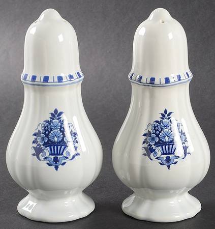 Antique Blue Salt & Pepper Set