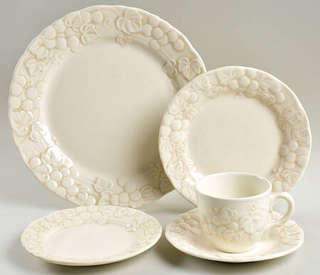 Antique Grape White 40 Piece Estate Set