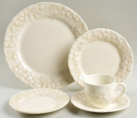 Antique Grape White 40 Piece Estate Set