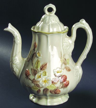 Autumn Berry Coffee Pot & Lid