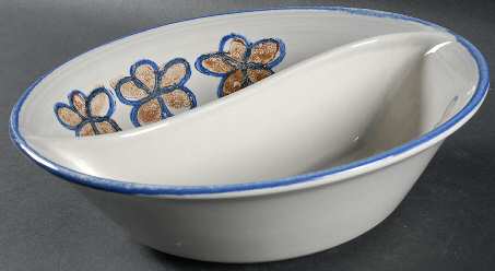 Bandero 9" Round Divided Vegetable Bowl
