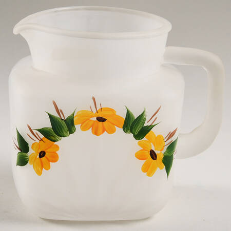 Brown Eyed Susan (Montecito Shape) 38 Oz Glassware Pitcher