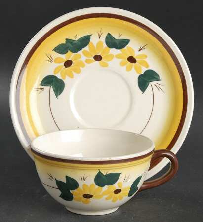 Brown Eyed Susan (Montecito Shape) Flat Cup & Saucer Set