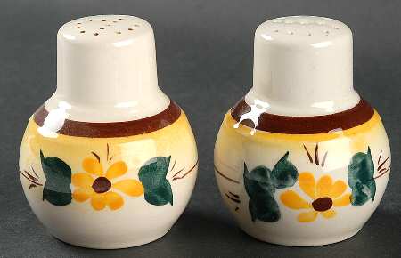 Brown Eyed Susan (Montecito Shape) Salt & Pepper Set